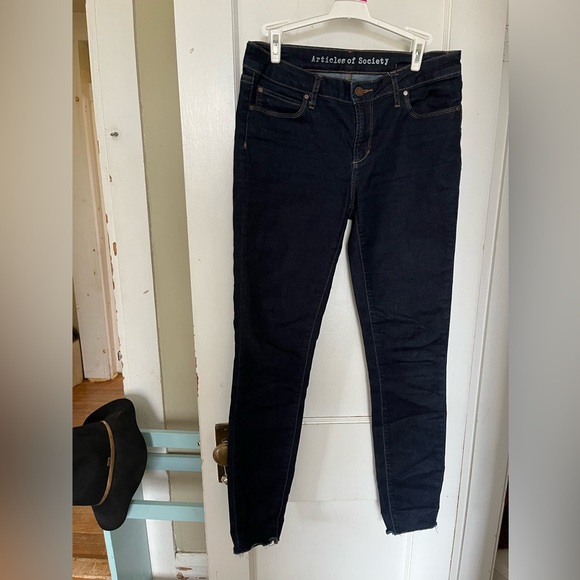 Articles of Society Women’s dark wash skinny  jeans,  size 29 - Picture 1 of 9